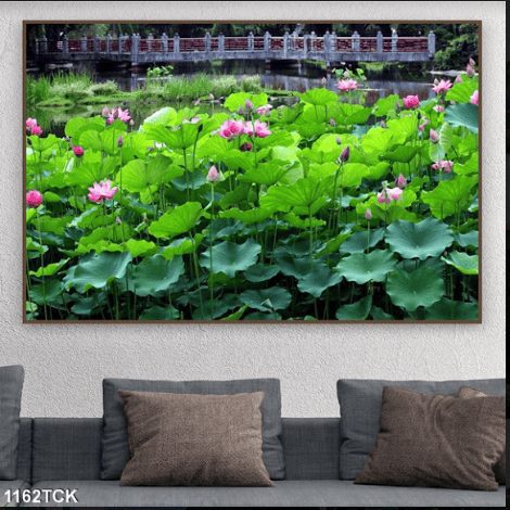 Tranh treo tường đầm sen 1162TCK