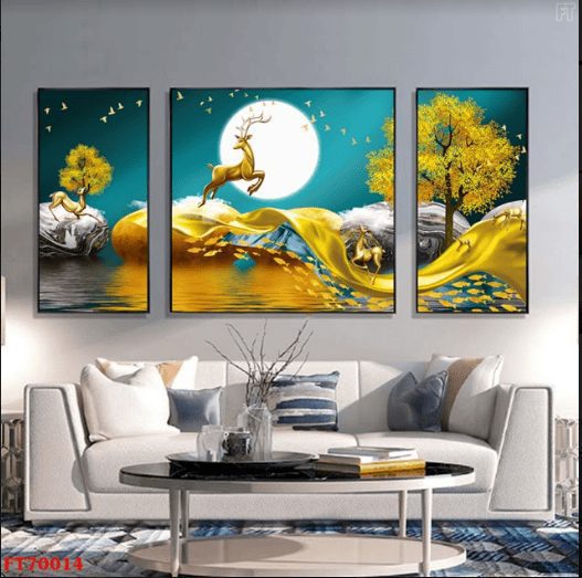 Tranh nai vàng chơi đùa giữa rừng FT70014