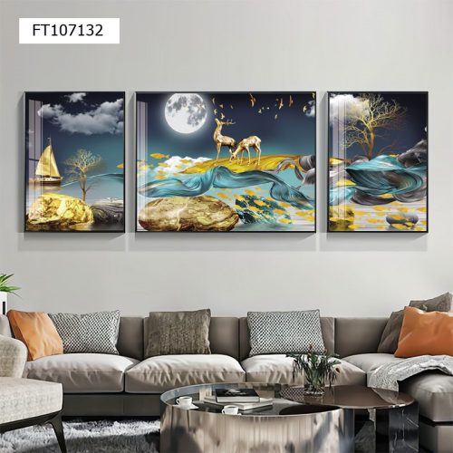 Tranh nai vàng đứng trên dải sắc màu FT107132