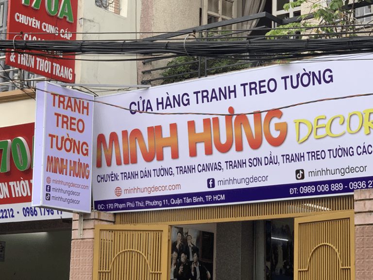 Cửa hàng tranh Minh Hưng Decor tại đường Phạm Phú Thứ TP.HCM