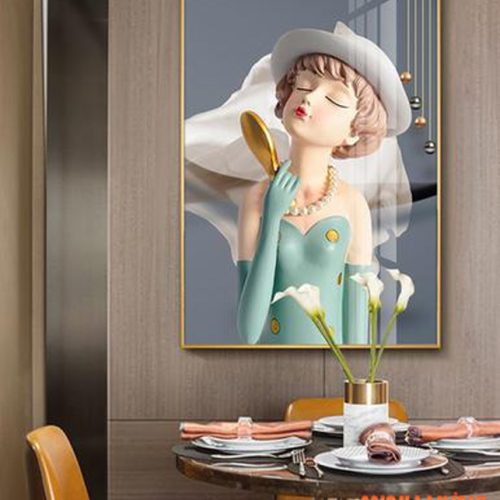 Tranh Cô Gái Mũ Trắng Nhẹ Nhàng TGH9058